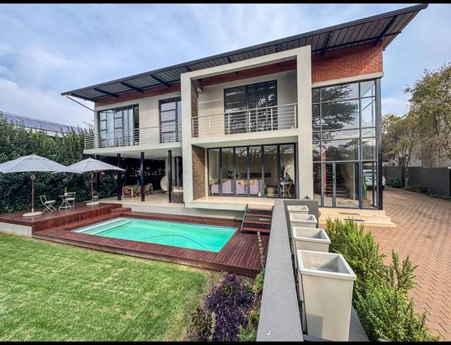 4 BEDROOM HOUSE FOR SALE IN MIDSTREAM ESTATE